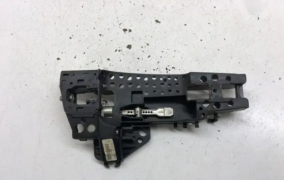Audi A4 S4 B8 8K Rear door exterior handle/bracket 8T0837886 8T2837886