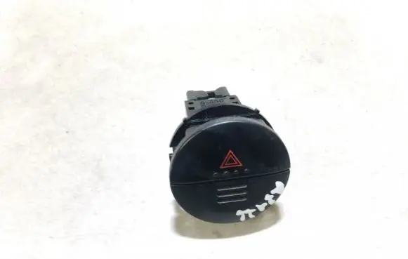 Nissan X-Trail T30 Hazard light switch