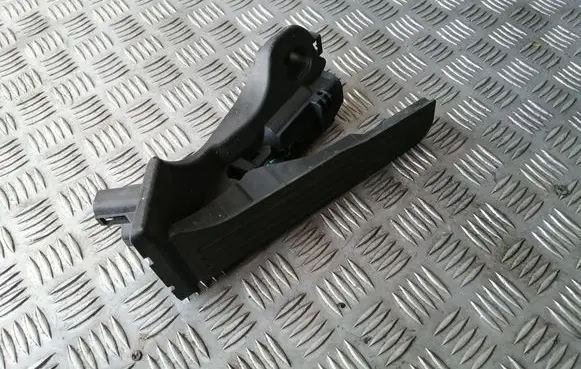 Volkswagen Touran I Accelerator throttle pedal 1T1723503H