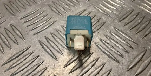 Lexus GS 300 350 430 450H Other relay 9098704010 1567002550