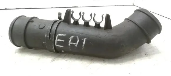 Volkswagen PASSAT B6 Intercooler hose/pipe 3C0145770B
