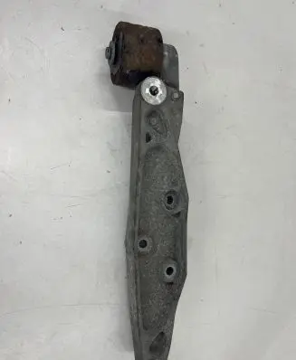 Volvo XC90 Rear differential/diff mount bracket 31367173