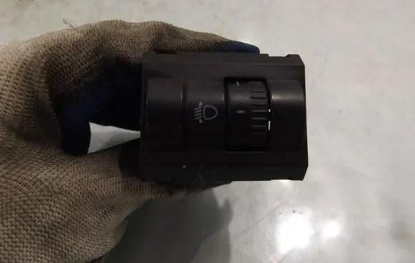 Skoda Fabia Mk2 (5J) Headlight level height control switch 5J0941333A