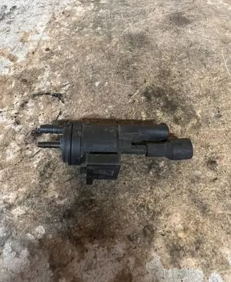 Mercedes-Benz C W203 Valve vacuum 0025401497 48843625B00