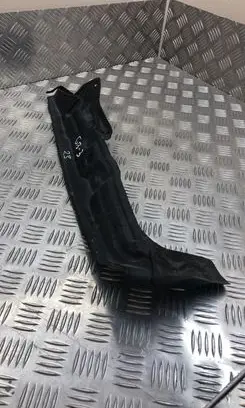 Audi A4 S4 B7 8E 8H Fender foam support/seal 8E0821112A