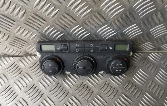Skoda Octavia Mk2 (1Z) Climate control unit 74793251