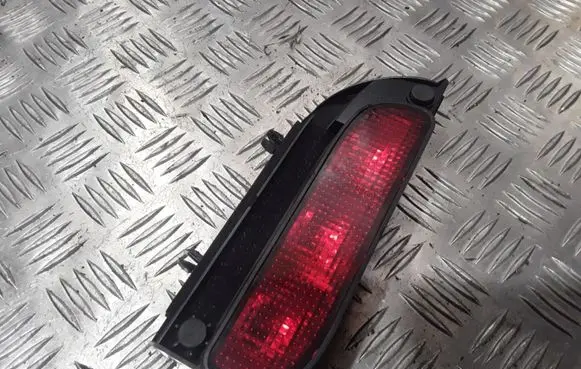 Peugeot Partner Third/center stoplight 7R02569