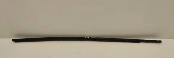 Renault Twingo III Front door glass trim molding