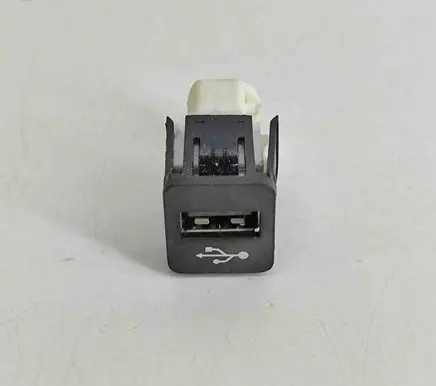 BMW 2 F44 USB socket connector 9229294