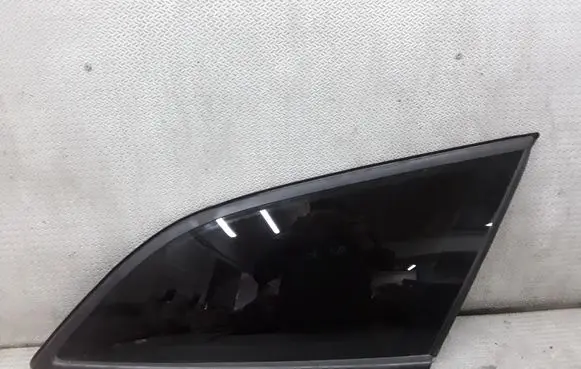 Ford Mondeo MK IV Rear side window