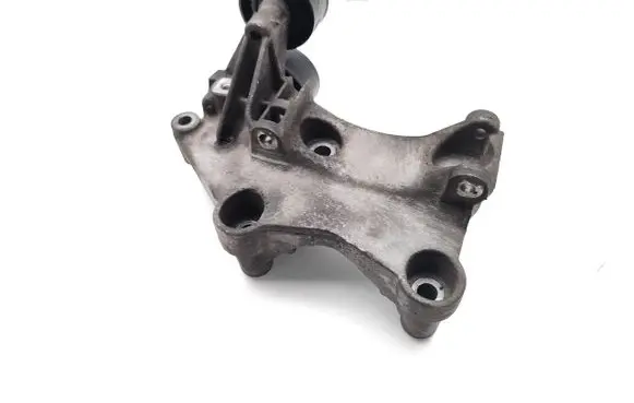 Opel Vivaro Generator/alternator bracket 117105124R