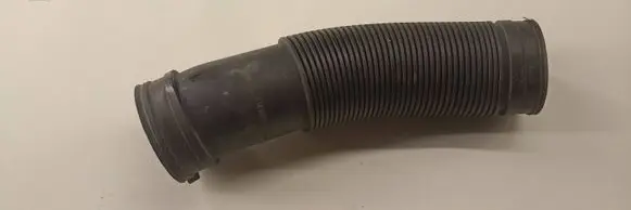 Opel Corsa C Air intake hose/pipe 90572688