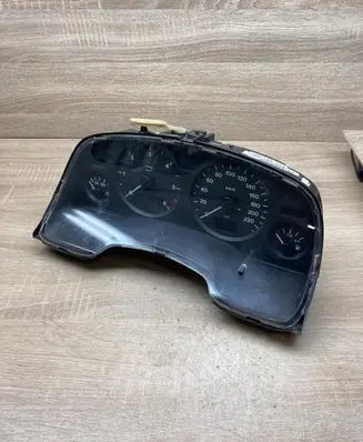 Opel Zafira A Speedometer (instrument cluster) 24419561HU 110080088