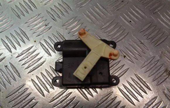 Nissan Primera A/C air flow flap actuator/motor 