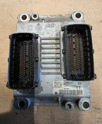 Opel Meriva A Engine control unit/module 1039S17954 55353613 0261208255