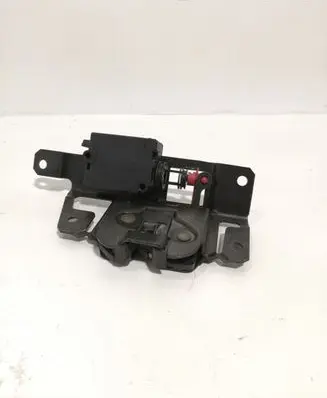 Loading door lock