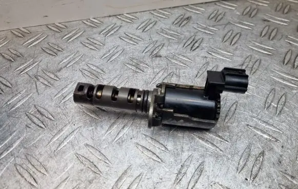 Toyota Corolla E120 E130 Camshaft vanos timing valve 1533022030