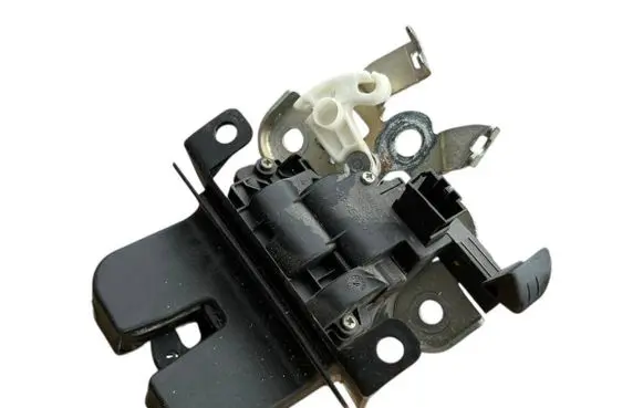 Skoda Octavia Mk3 (5E) Tailgate/trunk/boot lock/catch/latch 5E0827505 021940070313