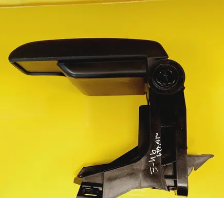 BMW 3 E46 Armrest 8213679 51168213679