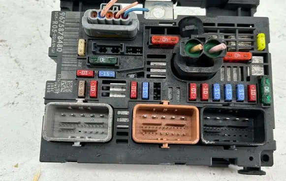 Peugeot 308 BSM Control unit 9675878480