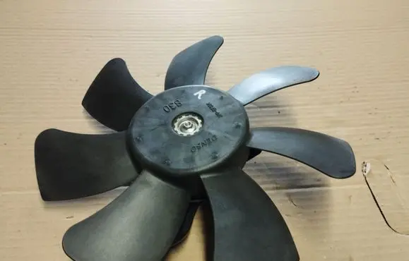 Honda CR-V Electric radiator cooling fan AE1680001410