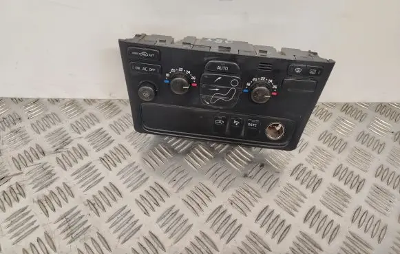 Volvo S80 Climate control unit 30746019