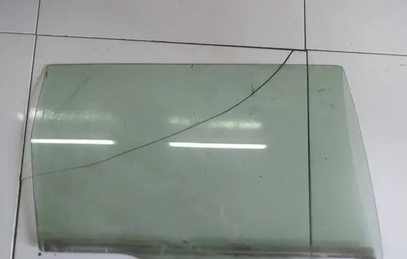 Honda Accord Rear door window glass AS2