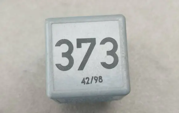 Audi A6 S6 C4 4A Other relay 8D0951253A V23134B52X301