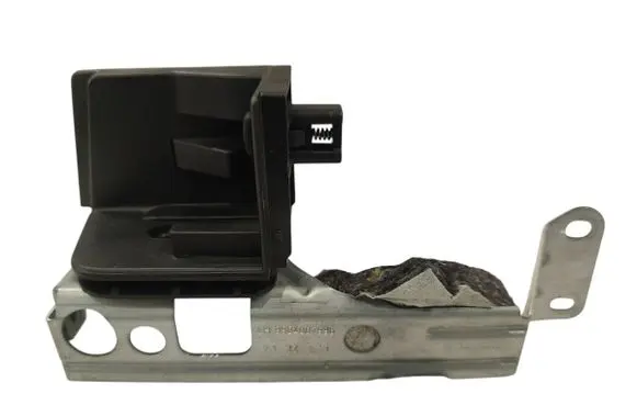 BMW X3 G01 Parcel shelf load cover mount bracket 7396581