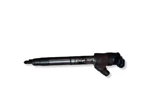 Hyundai Tucson TL Fuel injector 338002F600