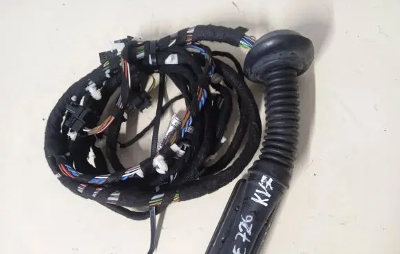 BMW 4 F32 F33 Front door wiring loom 9337221