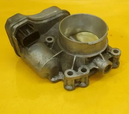 Opel Vectra C Throttle valve 12568796