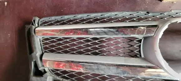 Mercedes-Benz GL X166 Front bumper upper radiator grill A1668880785 A1668851365 A1668800303