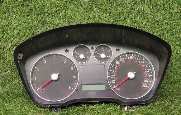 Ford Focus C-MAX Speedometer (instrument cluster) 3M5T10849FH