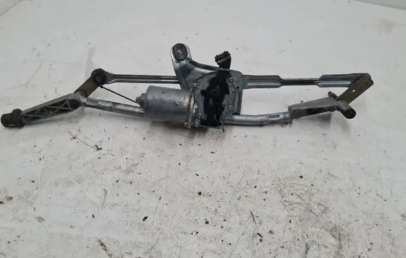 Volvo XC70 Front wiper linkage and motor 8624239
