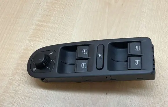 Volkswagen Golf VI Electric window control switch 1K4959857B 1K0959565L 5K0867255A