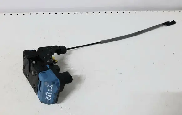 Volvo V70 Front door lock