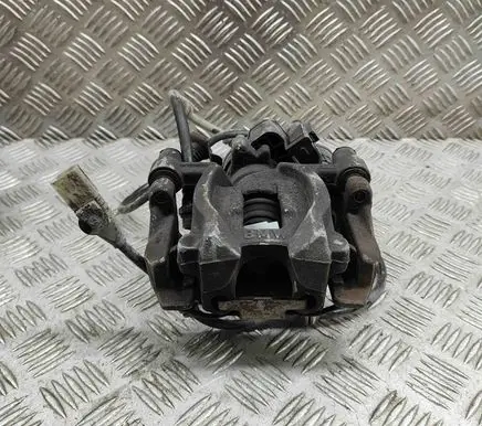 BMW 2 F45 Rear brake caliper 6883031 6883033