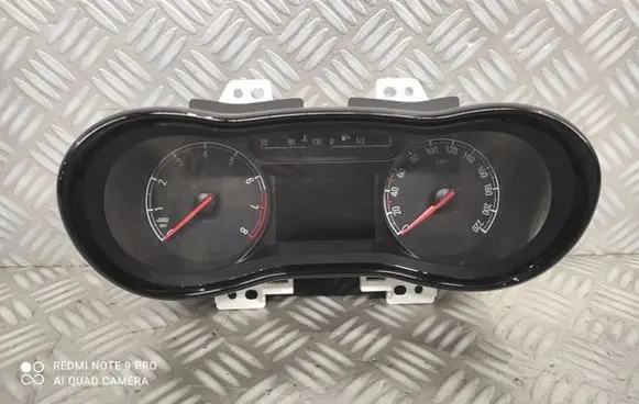 Opel Karl Speedometer (instrument cluster) 42347130