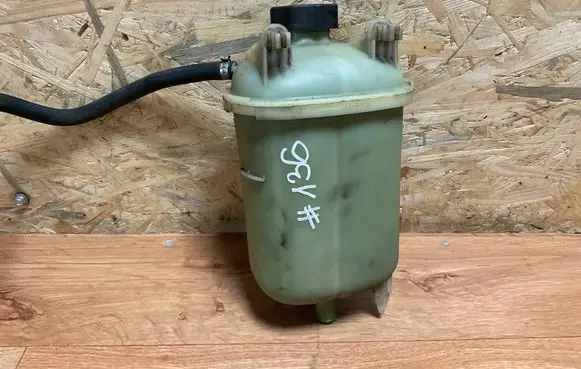 Mini One - Cooper R50 - 53 Coolant expansion tank/reservoir 17137788761 108452S10