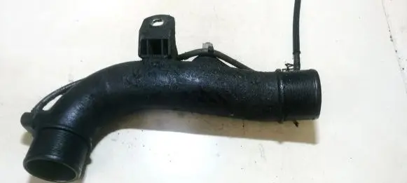 Toyota Avensis T250 Intercooler hose/pipe 173620r011