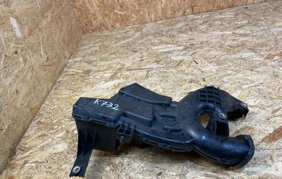 Nissan Pulsar Intake resonator 3ZN0A