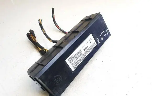 Opel Insignia A Comfort/convenience module 13505744 p13505744