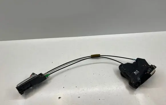 Toyota Hilux (AN10, AN20, AN30) Front door lock 6927312050