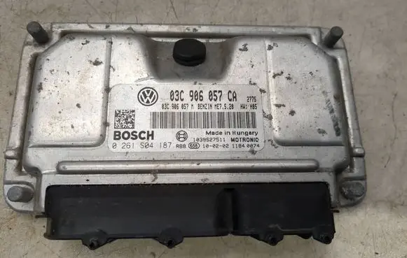 Volkswagen Polo IV 9N3 Engine control unit/module 03C906057CA 03C906057M 0261S04187