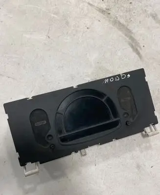 Speedometer (instrument cluster)