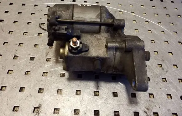 Toyota Yaris Starter motor 2810033050