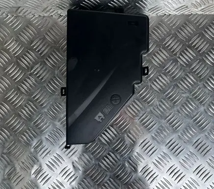 Volvo XC60 Fuse box cover 31654059