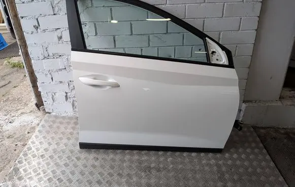 Hyundai Bayon Front door
