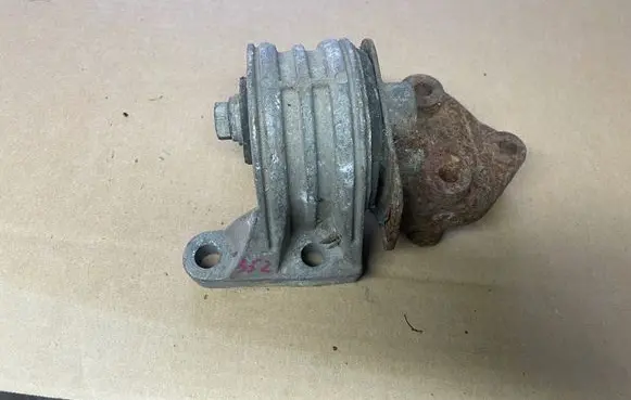 Fiat Ducato Engine mount vacuum valve 